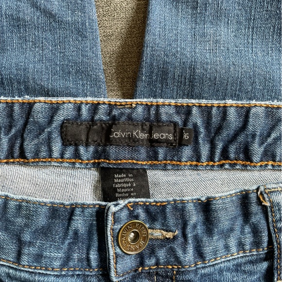 Calvin Klein Blue Straight Capri Jeans - Picture 4 of 4